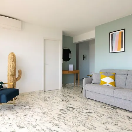 Апартаменты Rooftop Sea View Yourhosthelper Канны